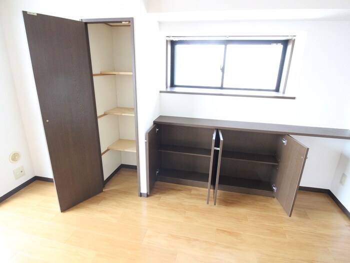 シャン・ド・フル－ルの物件内観写真