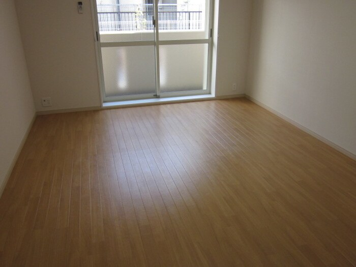 ワイズ　パラシオンの物件内観写真