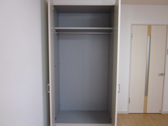 ワイズ　パラシオンの物件内観写真