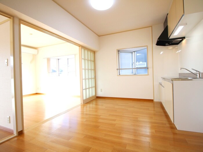 ハイツ鶴ヶ舞の物件内観写真