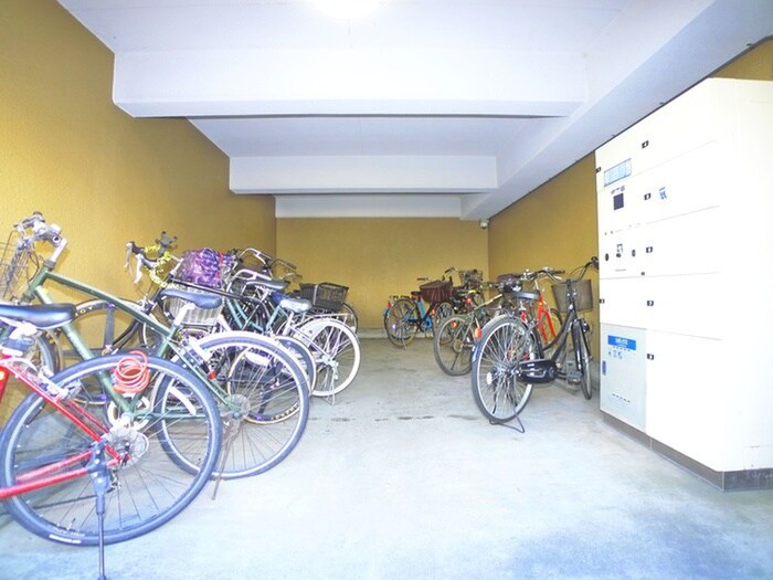 ﾗｲｵﾝｽﾞﾏﾝｼｮﾝ五反野第六(703)の物件外観写真