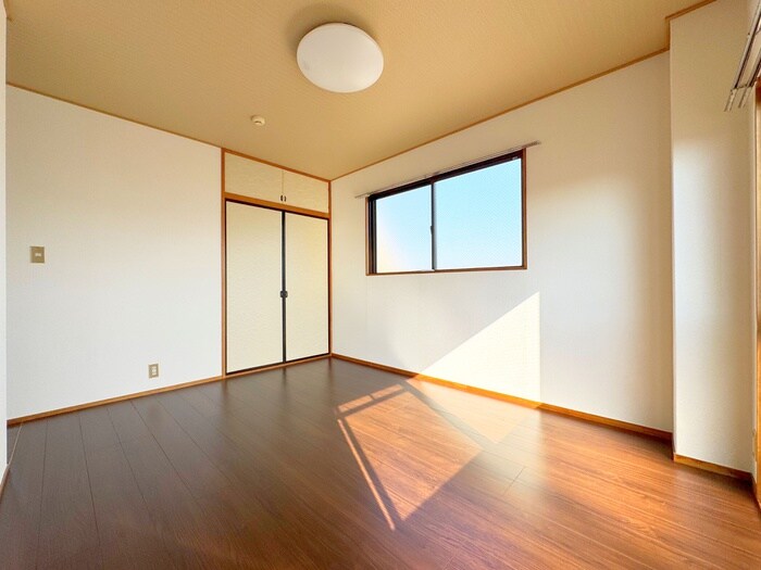 プティシャトレＪＩＳの物件内観写真