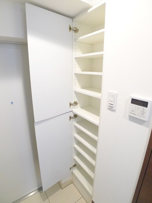 GENOVIA南行徳skygarden(105)の物件内観写真