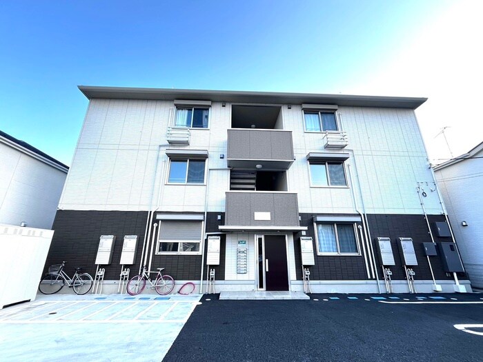 イリゼの物件外観写真