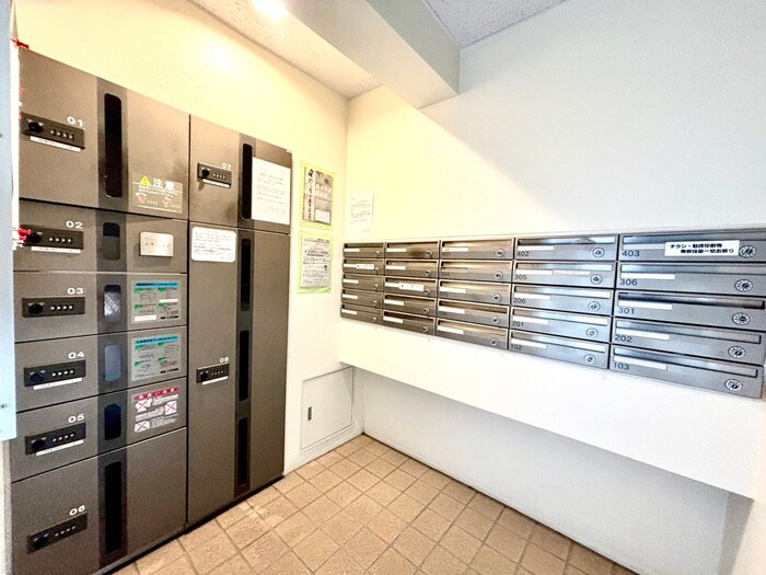 マーサル中野坂上の物件外観写真