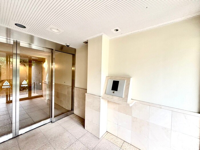 マーサル中野坂上の物件外観写真