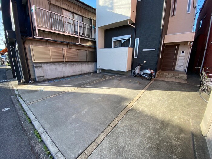 リュミエ越谷本町の物件外観写真