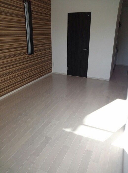 リュミエ越谷本町の物件内観写真