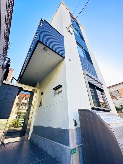 ＳＴＲＩＰＥＳの物件外観写真