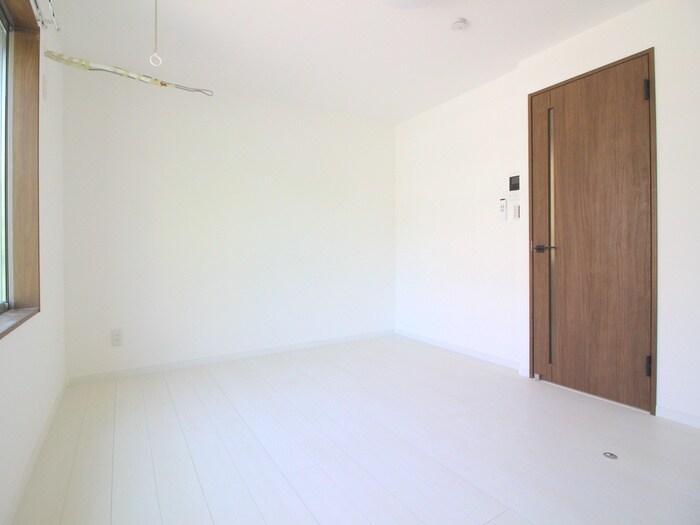 ＳＴＲＩＰＥＳの物件内観写真