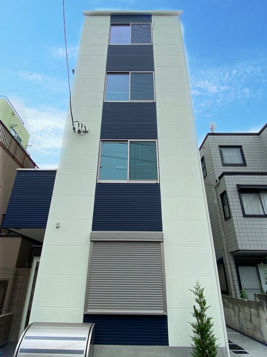 ＳＴＲＩＰＥＳの物件外観写真