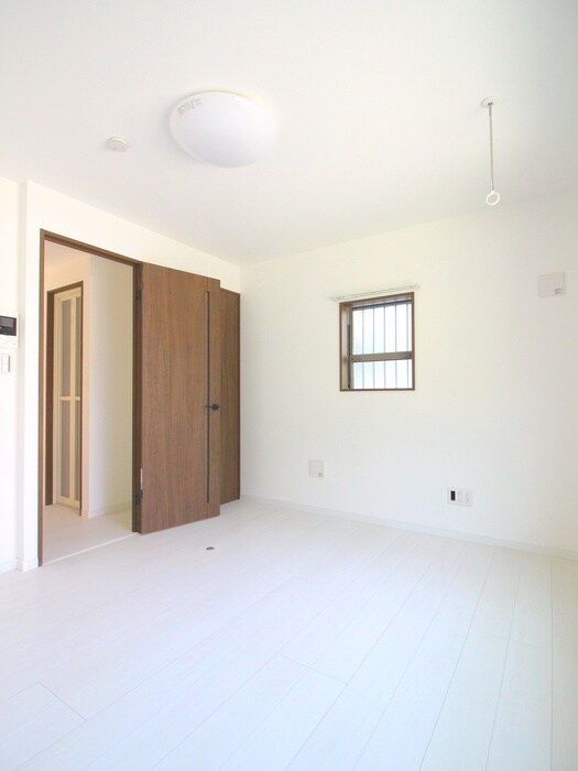 ＳＴＲＩＰＥＳの物件内観写真