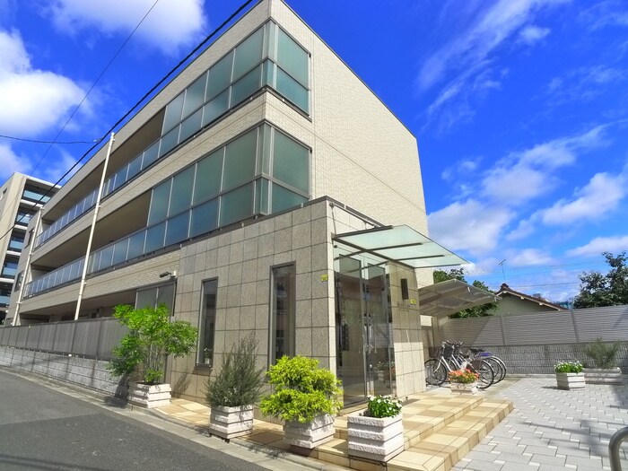 メゾン・ル－チェの物件外観写真