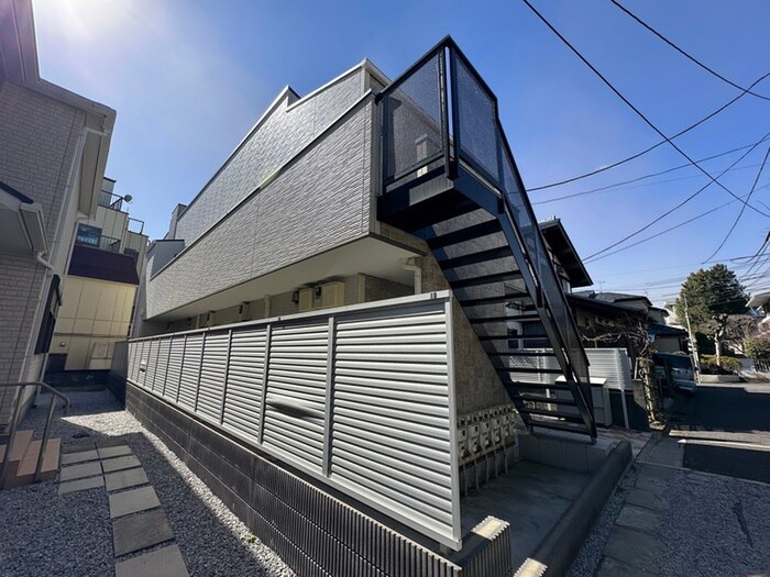 エムステージ西大泉の物件外観写真