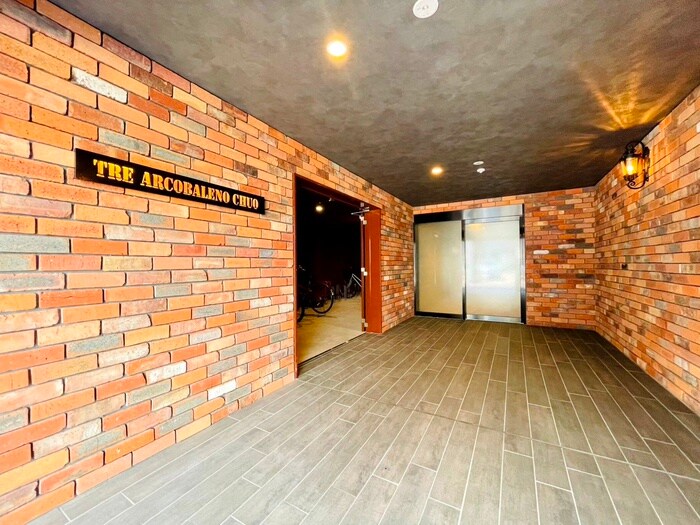 トレ・アルコバレーノ中央の物件外観写真