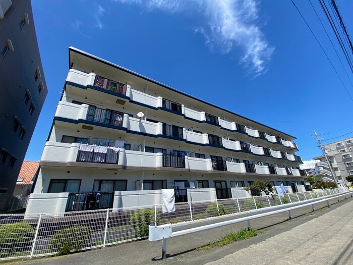 サンパレス湘南Ⅲの物件外観写真