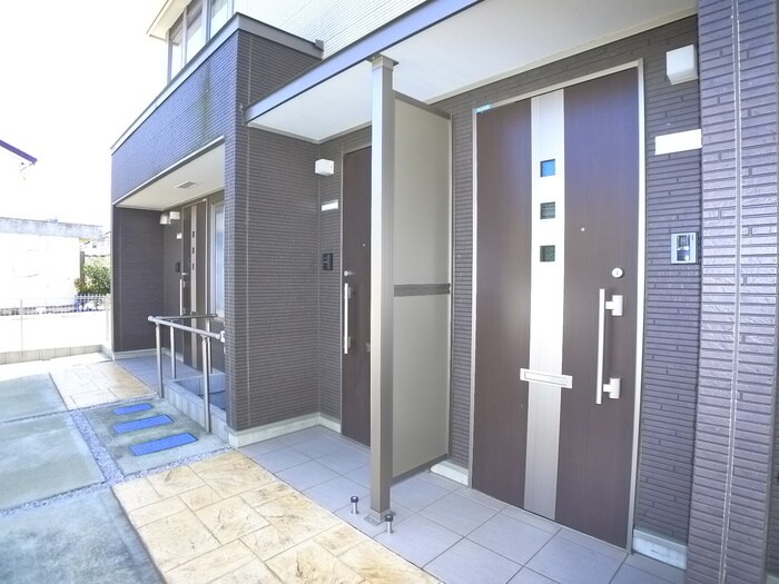 サニープレイスの物件外観写真