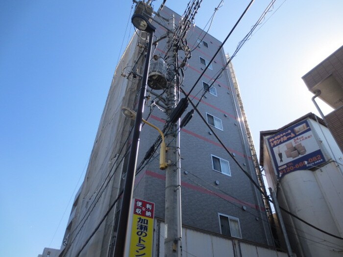 リトルズ西尾久の物件外観写真