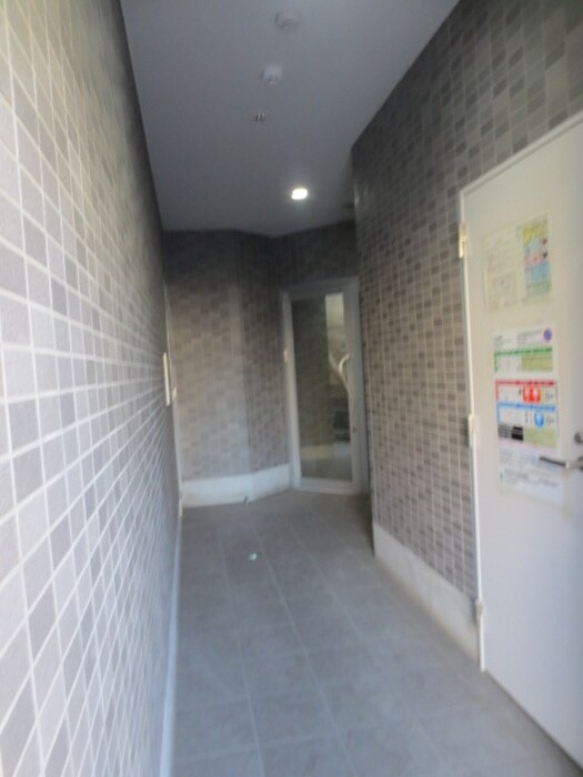 リトルズ西尾久の物件外観写真