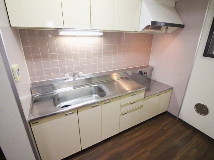 グランドステータス中村の物件内観写真