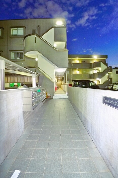 ジュネスメゾンドールの物件外観写真