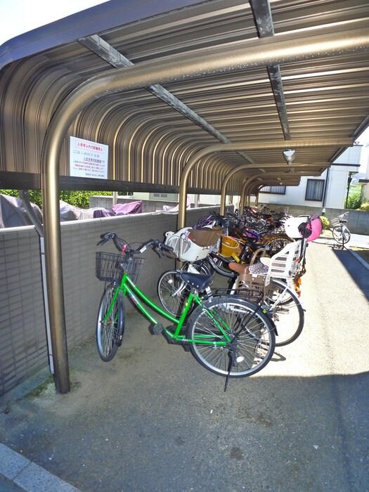 ジュネスメゾンドールの物件外観写真