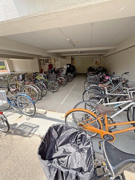 ロワイヤルシャバールの物件外観写真