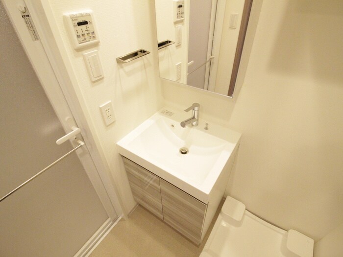 プラウドフラット菊川の物件内観写真