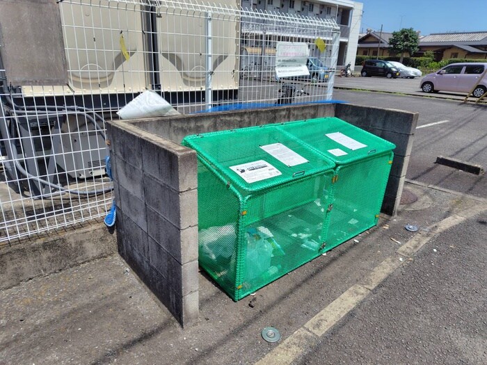 ロイヤルハイツの物件外観写真