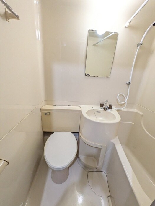 ホワイトドミ－ルの物件内観写真