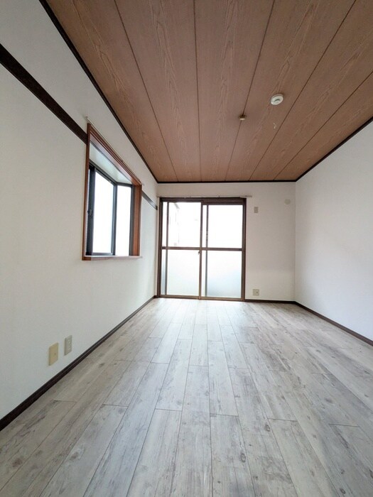 ホワイトドミ－ルの物件内観写真