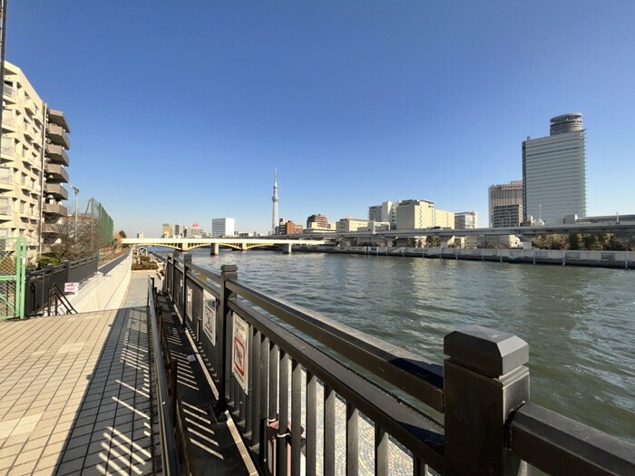 Ｌａ　Ｄｏｕｃｅｕｒ　浅草橋の物件外観写真