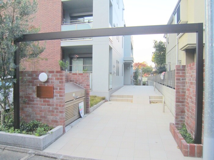 ラールゴ清水の物件外観写真