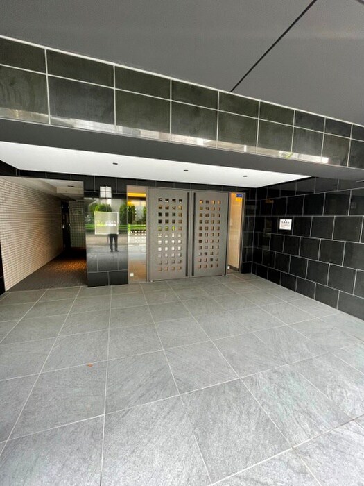 レジディア三軒茶屋Ⅱの物件外観写真