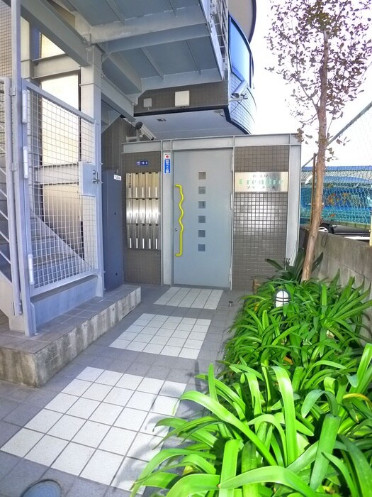 プランド－ルの物件外観写真