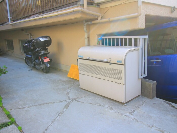 山根コ－ポの物件外観写真