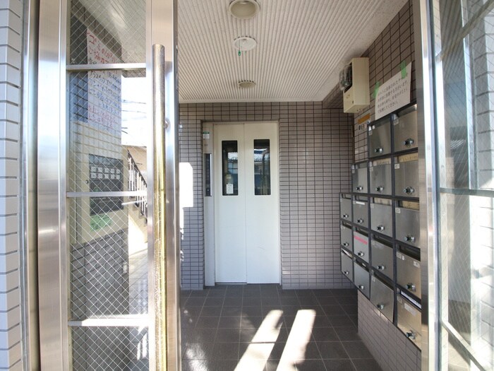 第二宮前平中央ハイツの物件外観写真