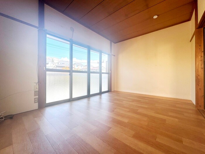 なかじま荘Ａ棟の物件内観写真