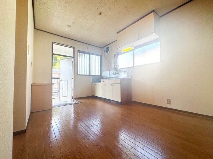 なかじま荘Ａ棟の物件内観写真