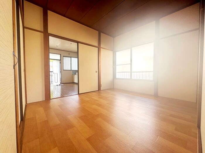 なかじま荘Ａ棟の物件内観写真