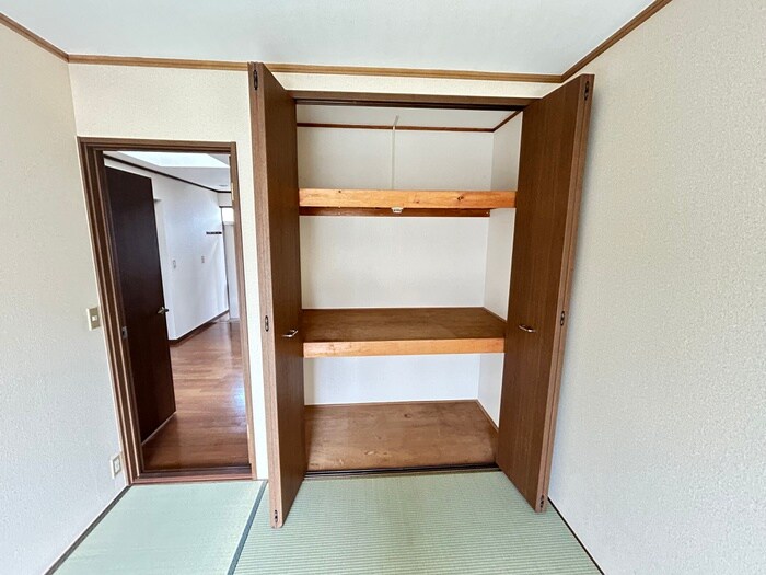 メゾンラフォーレの物件内観写真