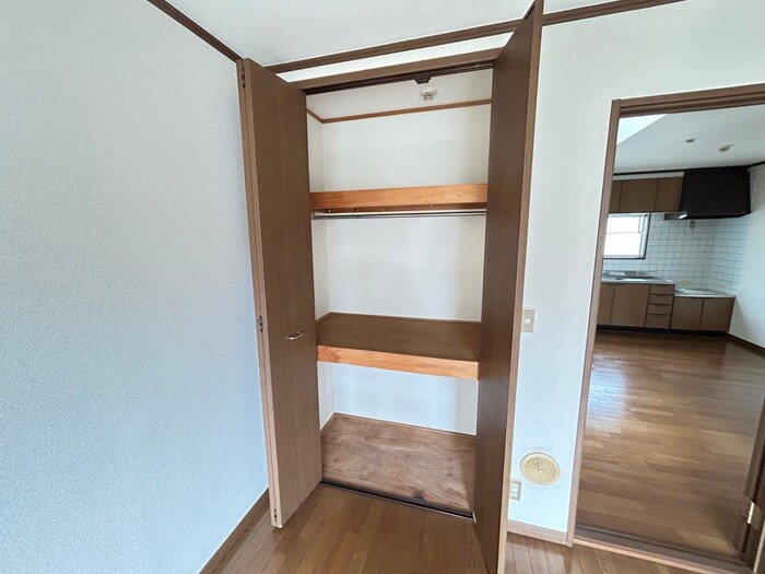 メゾンラフォーレの物件内観写真