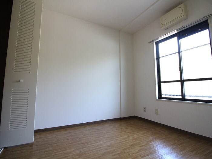 ティーアイグリーンマンションの物件内観写真