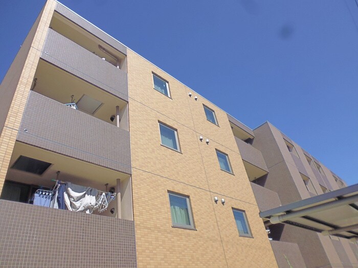 セシリアの物件外観写真