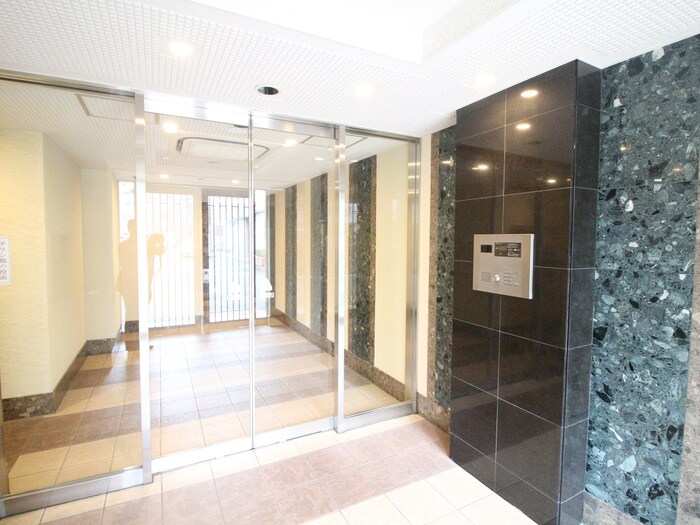 グランダジュ－ル八丁堀の物件外観写真