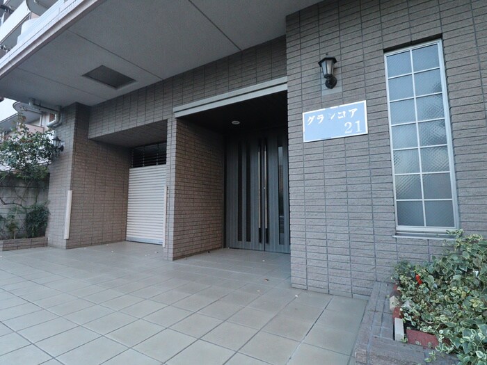 プレシエ新丸子の物件外観写真