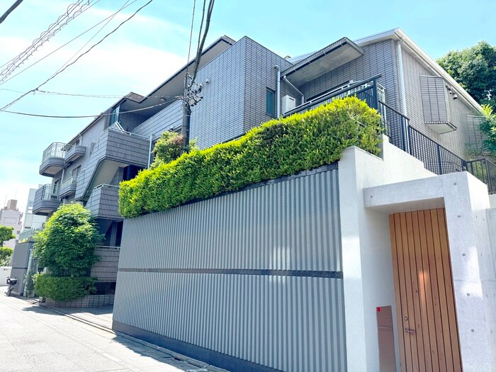 ラスタ－ハウスの物件外観写真