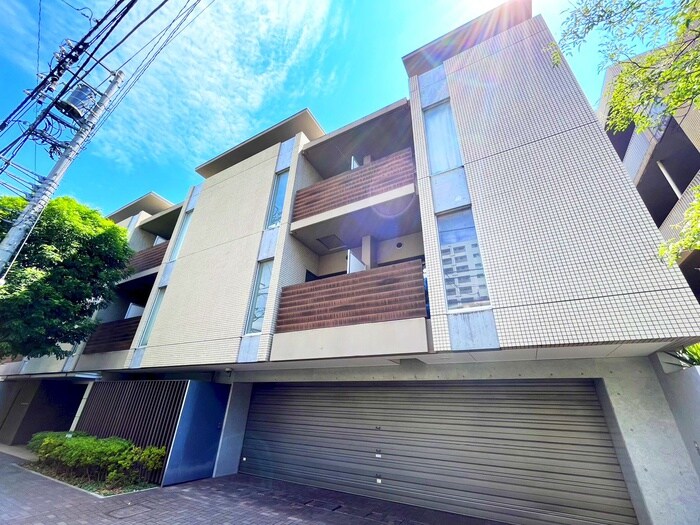 ヴォアラクテ西早稲田の物件外観写真