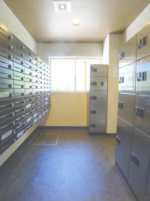 クレセントコート柏の物件外観写真