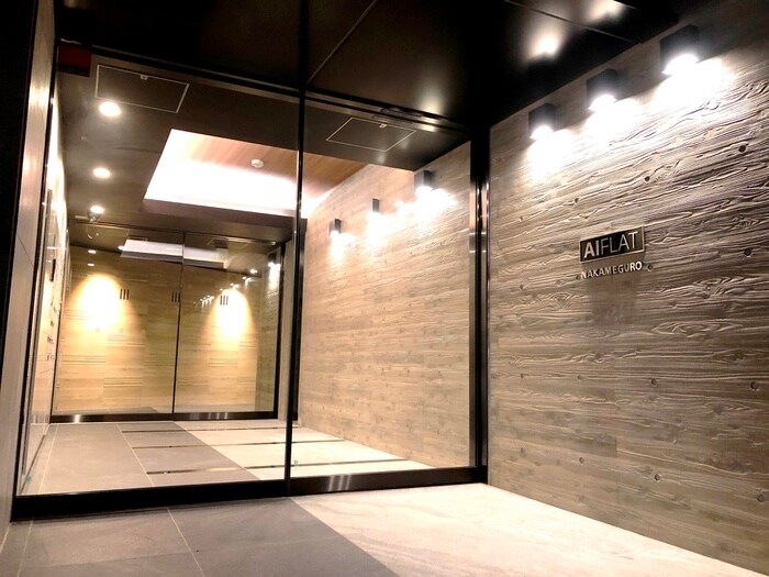 AIFLAT中目黒の物件外観写真